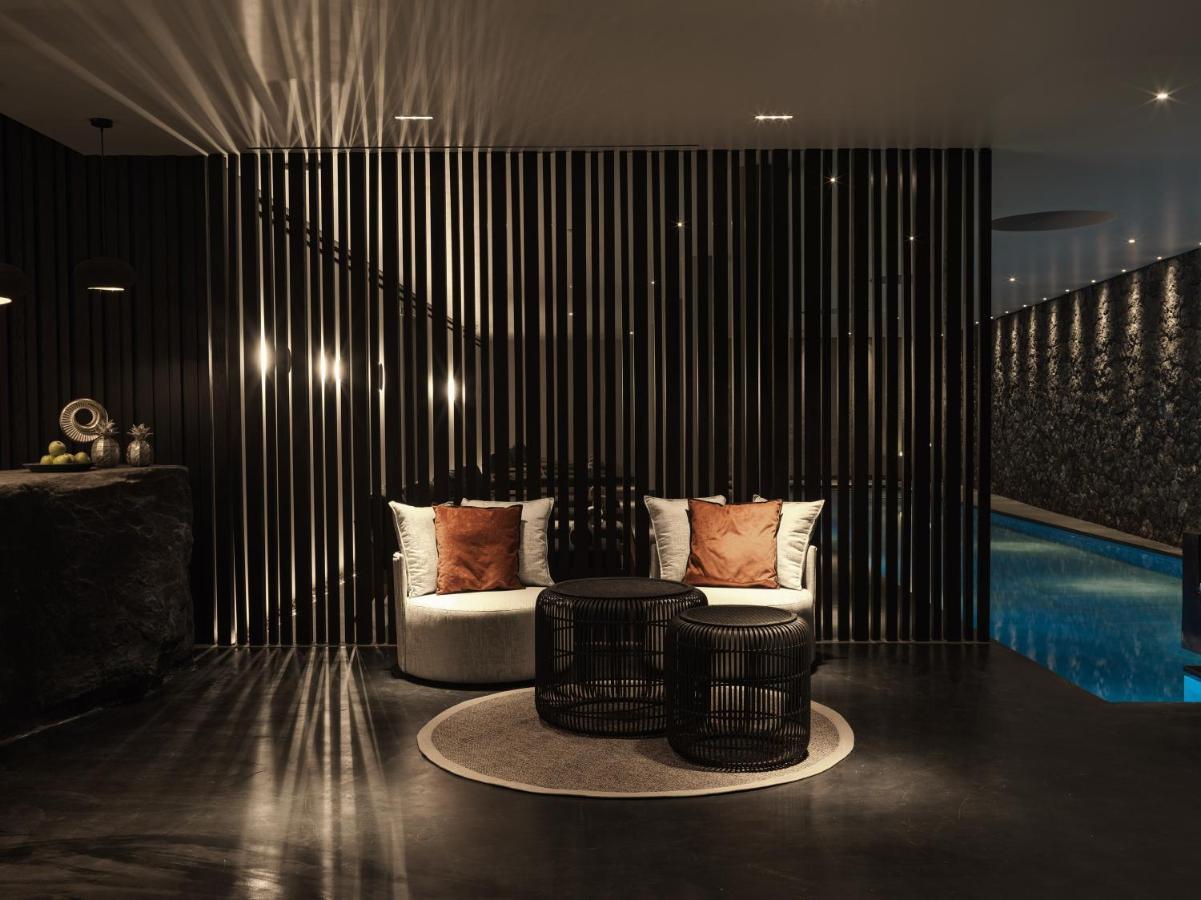 Magma Resort Santorini, In The Unbound Collection By Hyatt Vourvoúlos Exterior foto