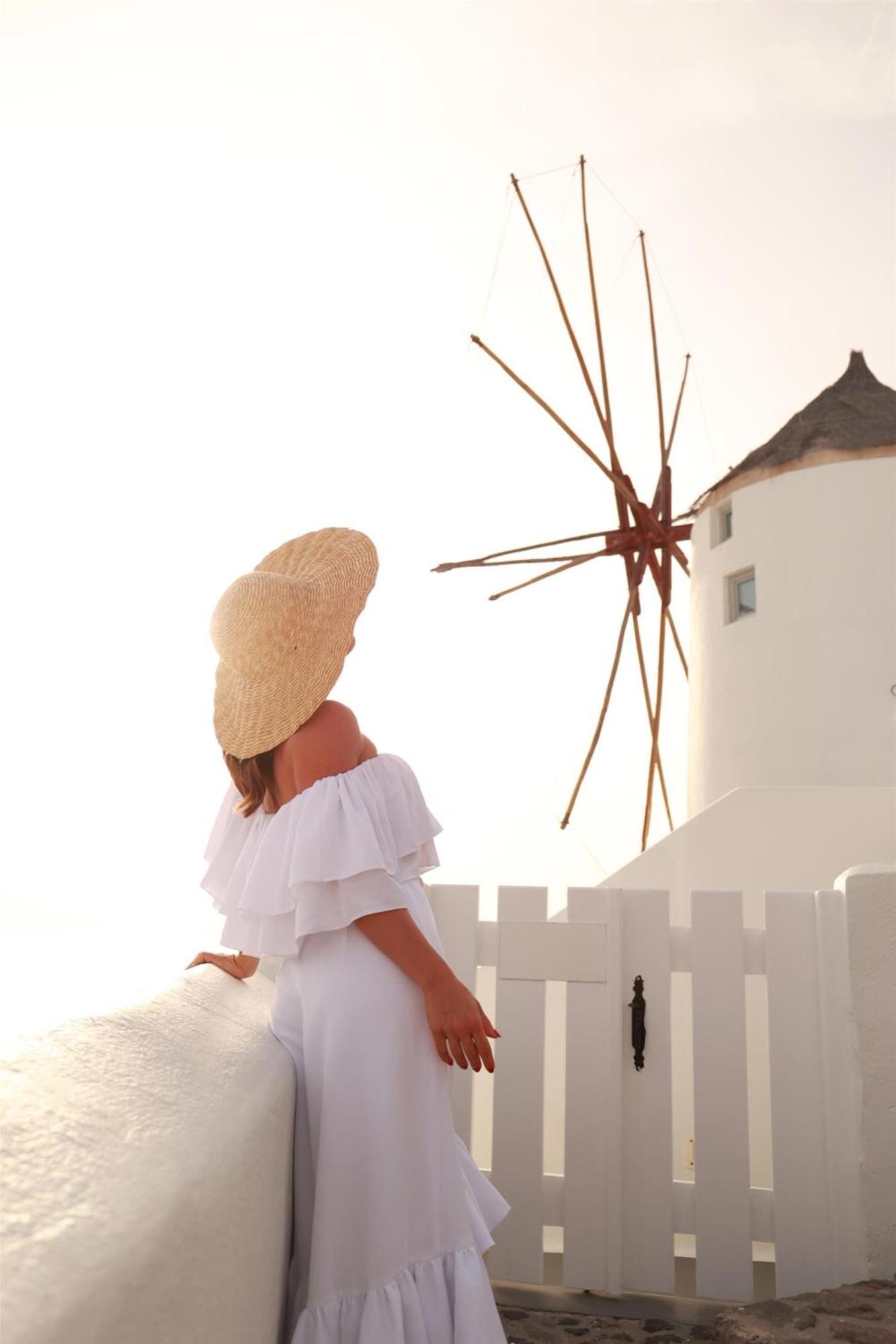 Magma Resort Santorini, In The Unbound Collection By Hyatt Vourvoúlos Exterior foto
